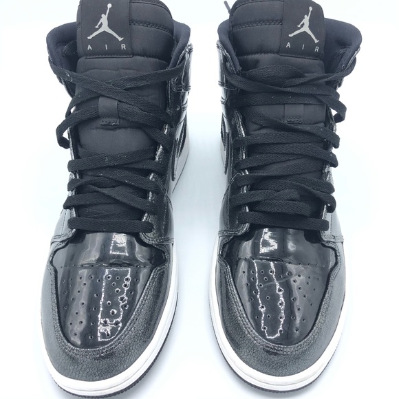 Air Jordan 1 Retro | Sz 10.5 - Picture 14 of 16